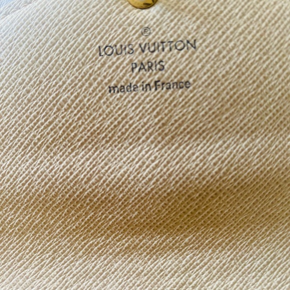Louis Vuitton Damier Azur Wallet - Cream and Blue (Sarah Wallet) - Picture 3 of 12